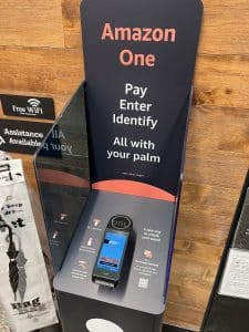 Read more about the article Amazon One Registrierungsprozess: Kreditkarte und US-Handynummer ausreichend