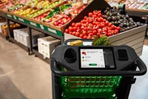 Read more about the article Amazons neuer Lebensmittelmarkt bietet smarte Einkaufswagen zum Umgehen der Kasse