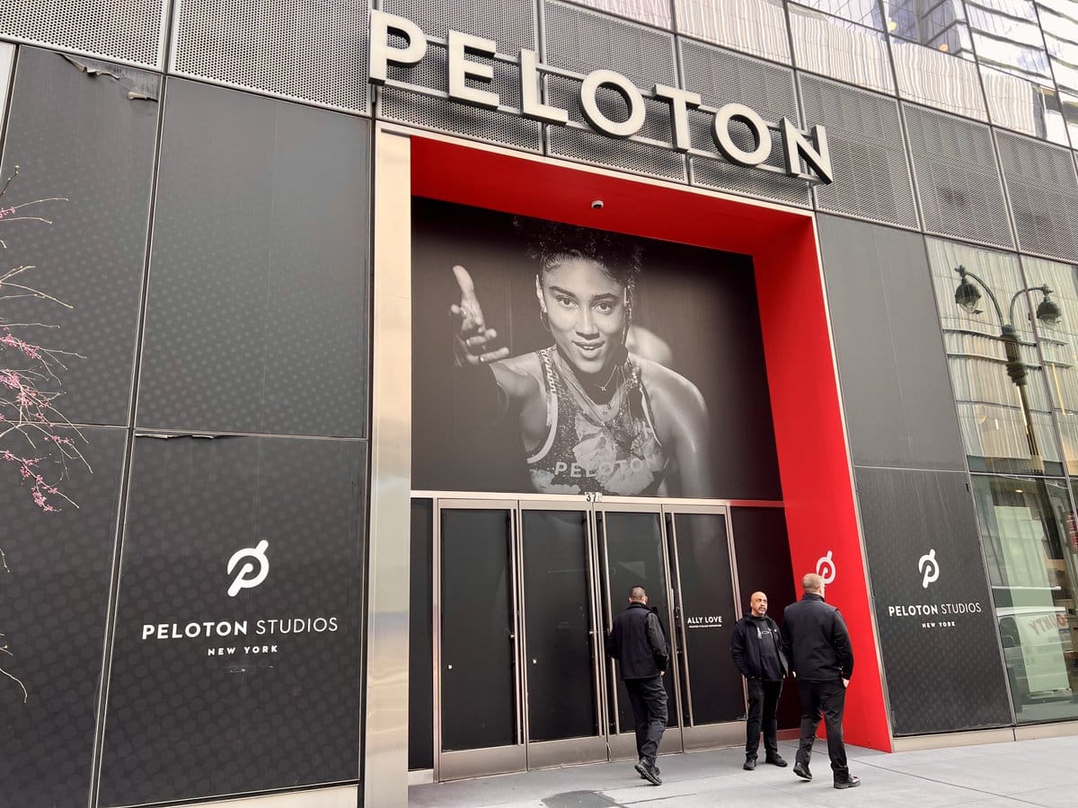 Read more about the article Peloton: Hohe Nachfrage und Ausbuchung der Kurse in Fitnessstudios in NYC und London